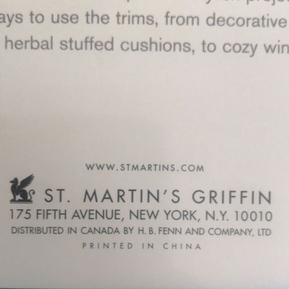 150 Knitted Trims Pattern Book by Lesley Stanford - Picture 7 of 16